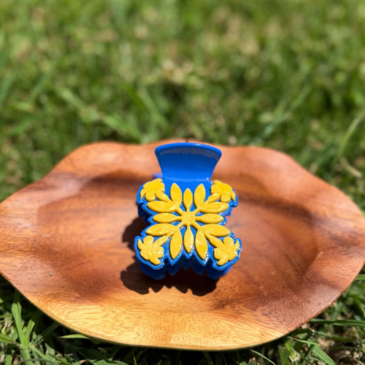 Blue + Yellow Puakenikeni 3D Kuiki Claw | Collab x Little Drops of Aloha