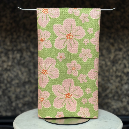 Retro Hibiscus matcha Microfiber Towel | Collab x Reiko